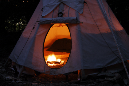 tipi_camping_fire.JPG